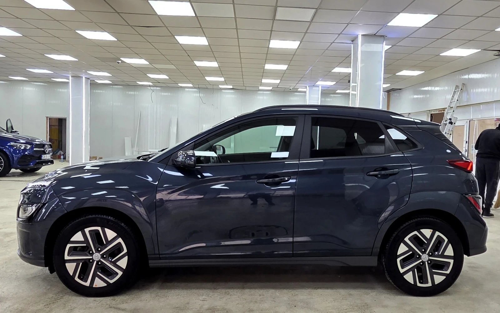 Hyundai Kona SOH100%/ГАРАНЦИОННА/СРЕВИЗНА КНИЖКА, снимка 5 - Автомобили и джипове - 54974177