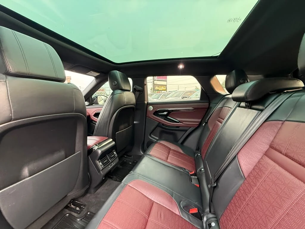 Land Rover Range Rover Evoque P300 R-Dynamic HSE AWD* АвтоКредит * (Цена до БГ), снимка 8 - Автомобили и джипове - 55426283
