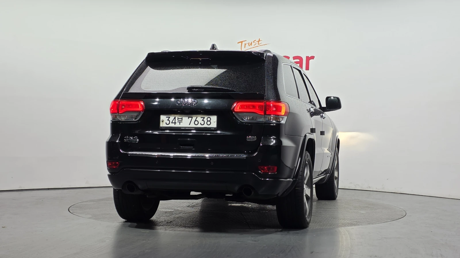 Jeep Cherokee 3.0* BLIND SPOT* ЕЛ. БАГАЖНИК* ЛЮК* КРАЙНА ЦЕНА, снимка 4 - Автомобили и джипове - 55594828