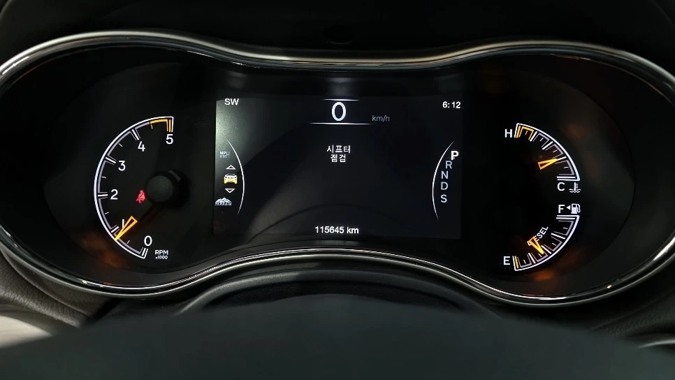 Jeep Cherokee 3.0* BLIND SPOT* ЕЛ. БАГАЖНИК* ЛЮК* КРАЙНА ЦЕНА, снимка 8 - Автомобили и джипове - 55594828