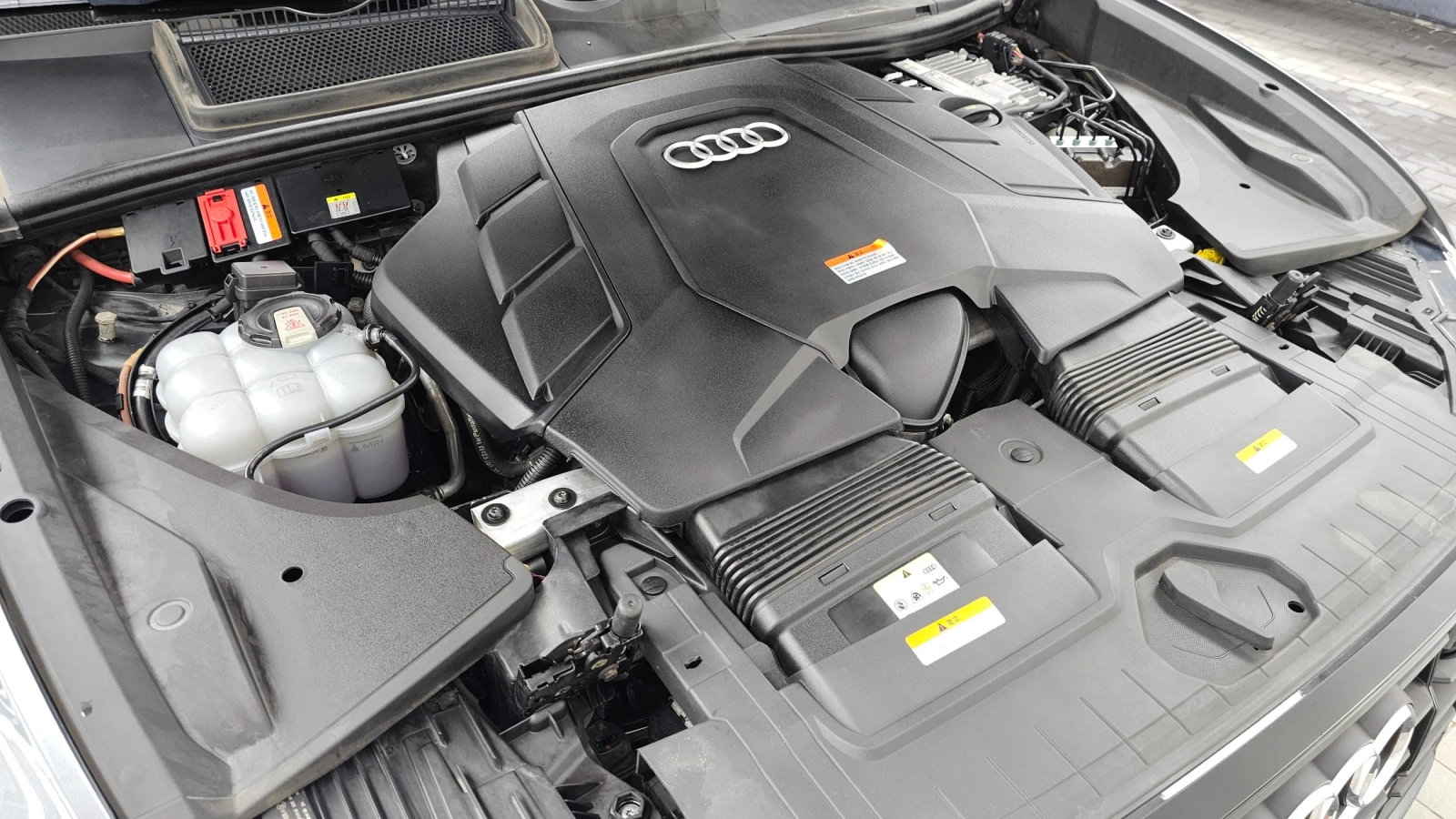 Audi Q8 55 TFSI Quattro Premium | 360 | Soft close| Масаж, снимка 5 - Автомобили и джипове - 55624030