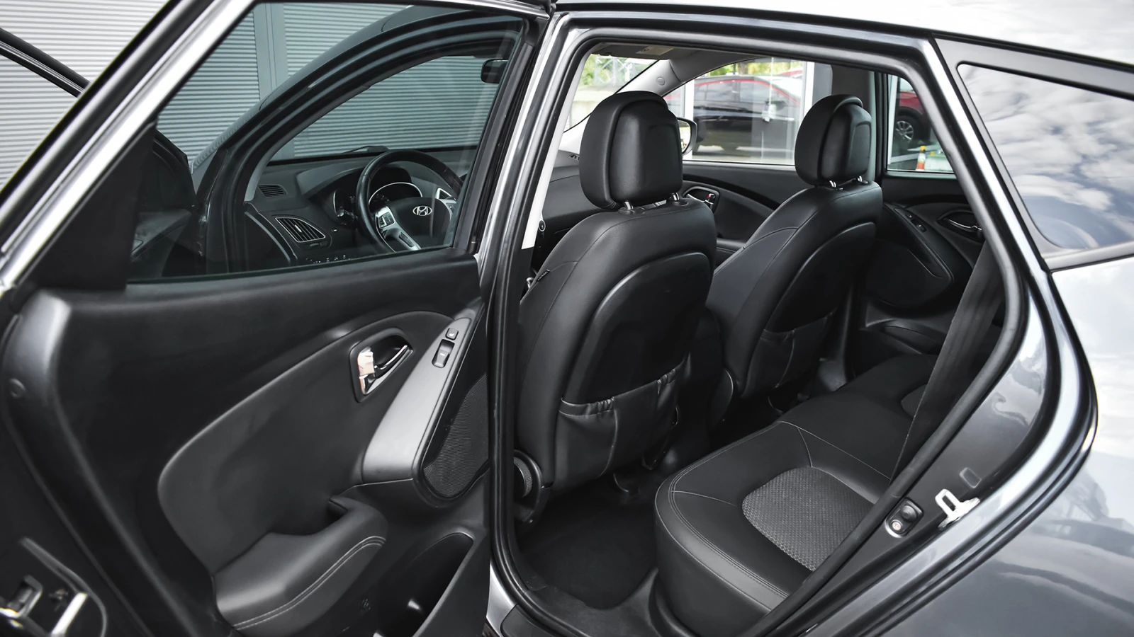 Hyundai IX35 2.0 CVVT 4x4 Automatic, снимка 9 - Автомобили и джипове - 55991892