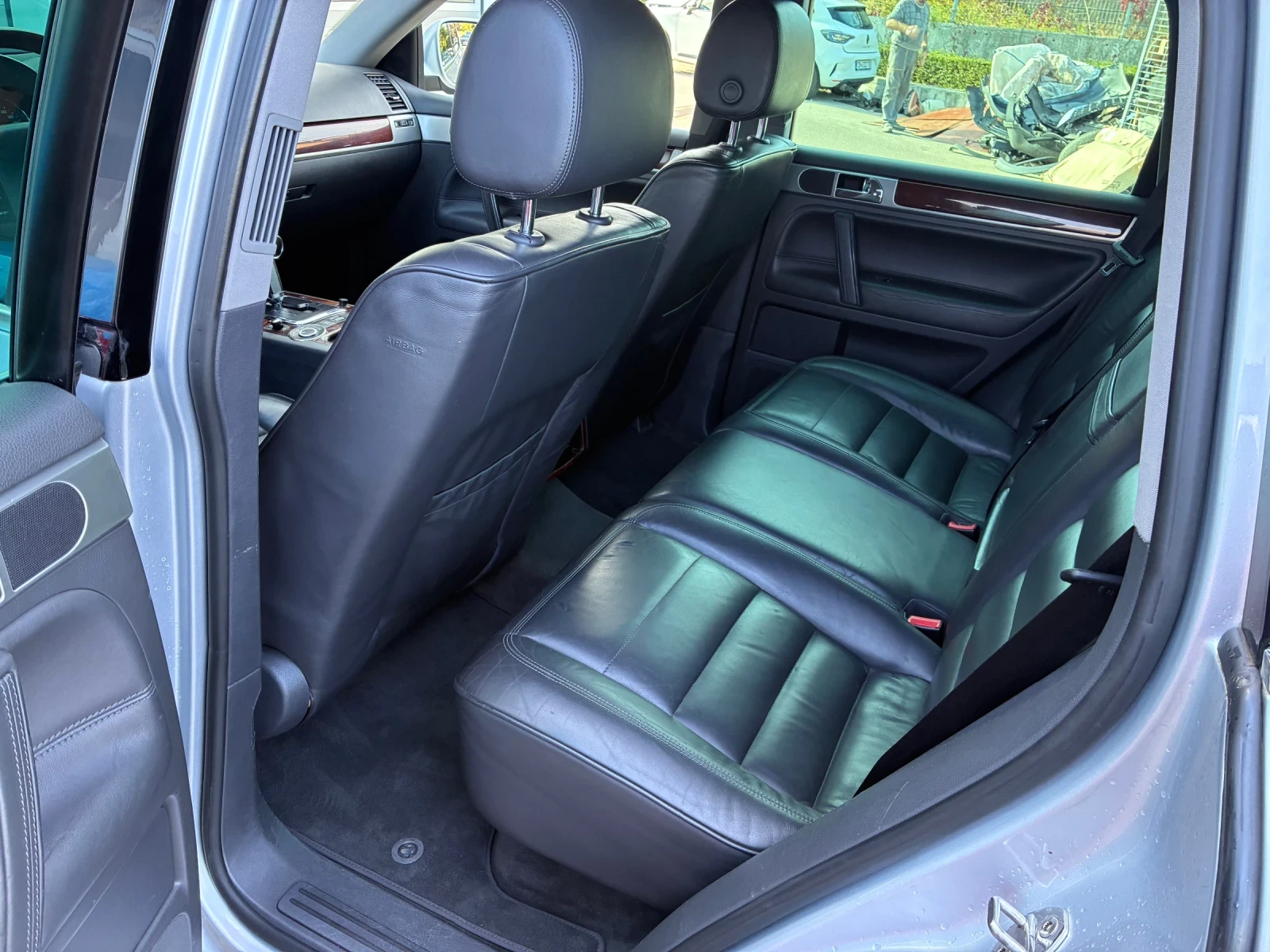 VW Touareg 3.0 TDI, снимка 7 - Автомобили и джипове - 56582589