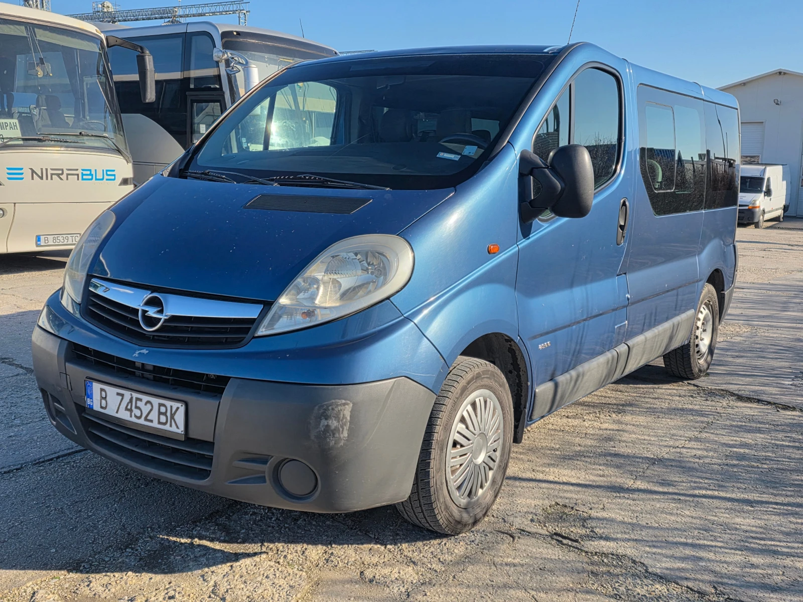 Opel Vivaro 2.0 CDTI 114к.с - изображение 3