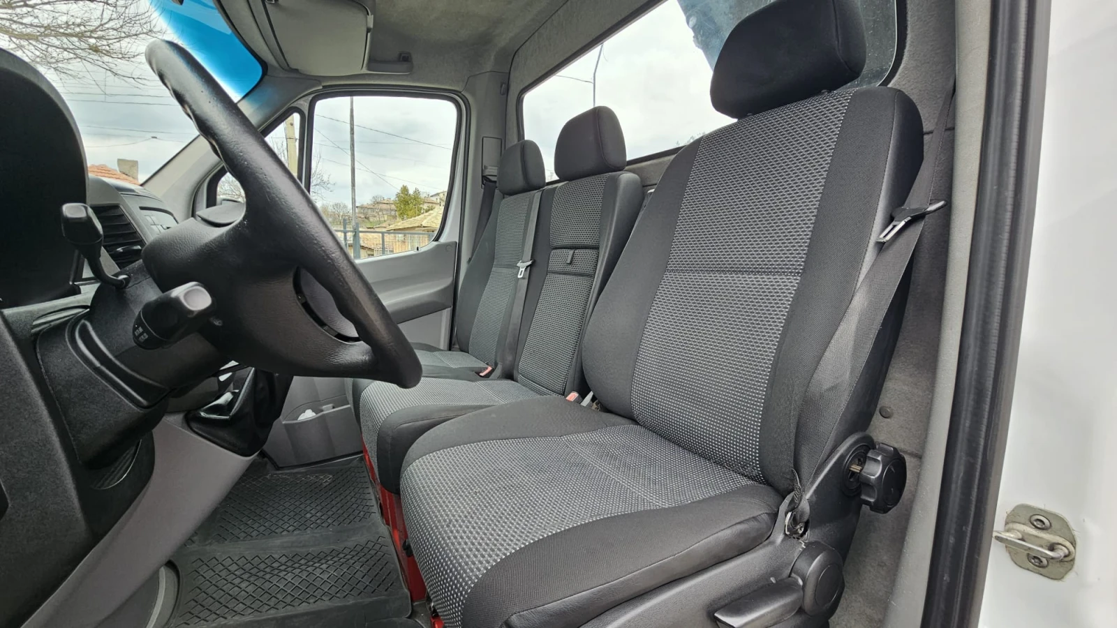 Mercedes-Benz Sprinter 519 3.0CDi 6SP CH-B КАТ.-ТРИСТРАНЕН-ТОП СЪСТ.-ЛИЗИНГ, снимка 8 - Бусове и автобуси - 53902535