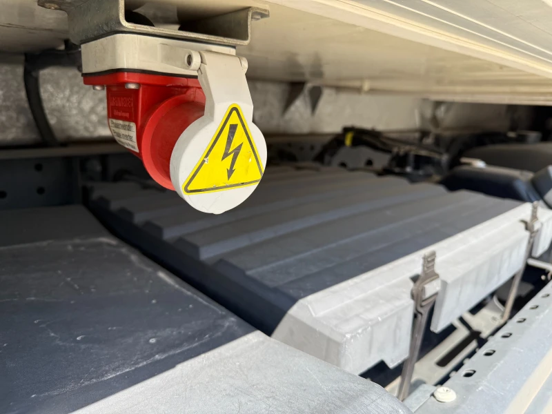 Mercedes-Benz Atego 1018 Bluetec 6  Хладилен + ток 5.32м. , снимка 5 - Камиони - 50948860