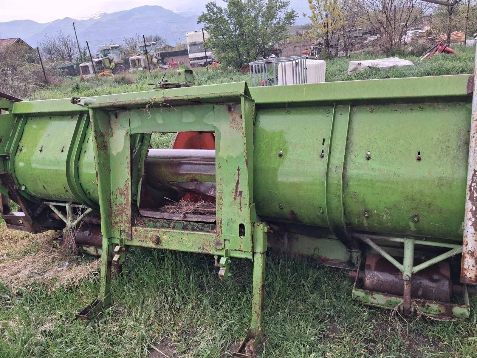 Комбайн Claas 690SL, снимка 9 - Селскостопанска техника - 54324555