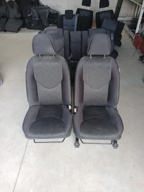 Салон Toyota Rav 4 2012г, снимка 1