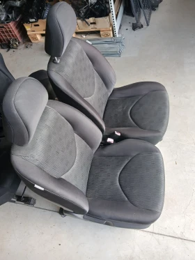 Салон Toyota Rav 4 2012г, снимка 2