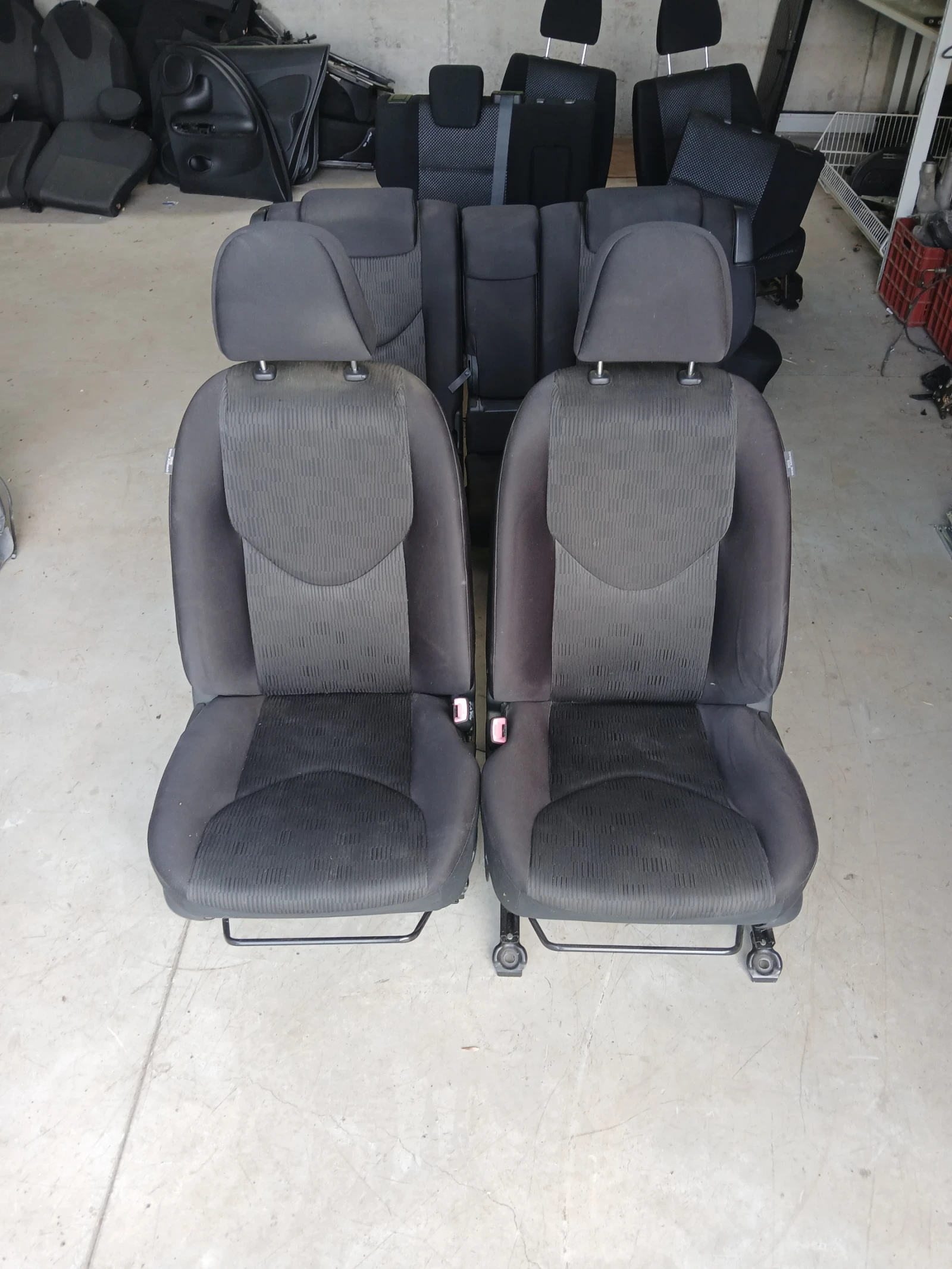 Салон Toyota Rav 4 2012г