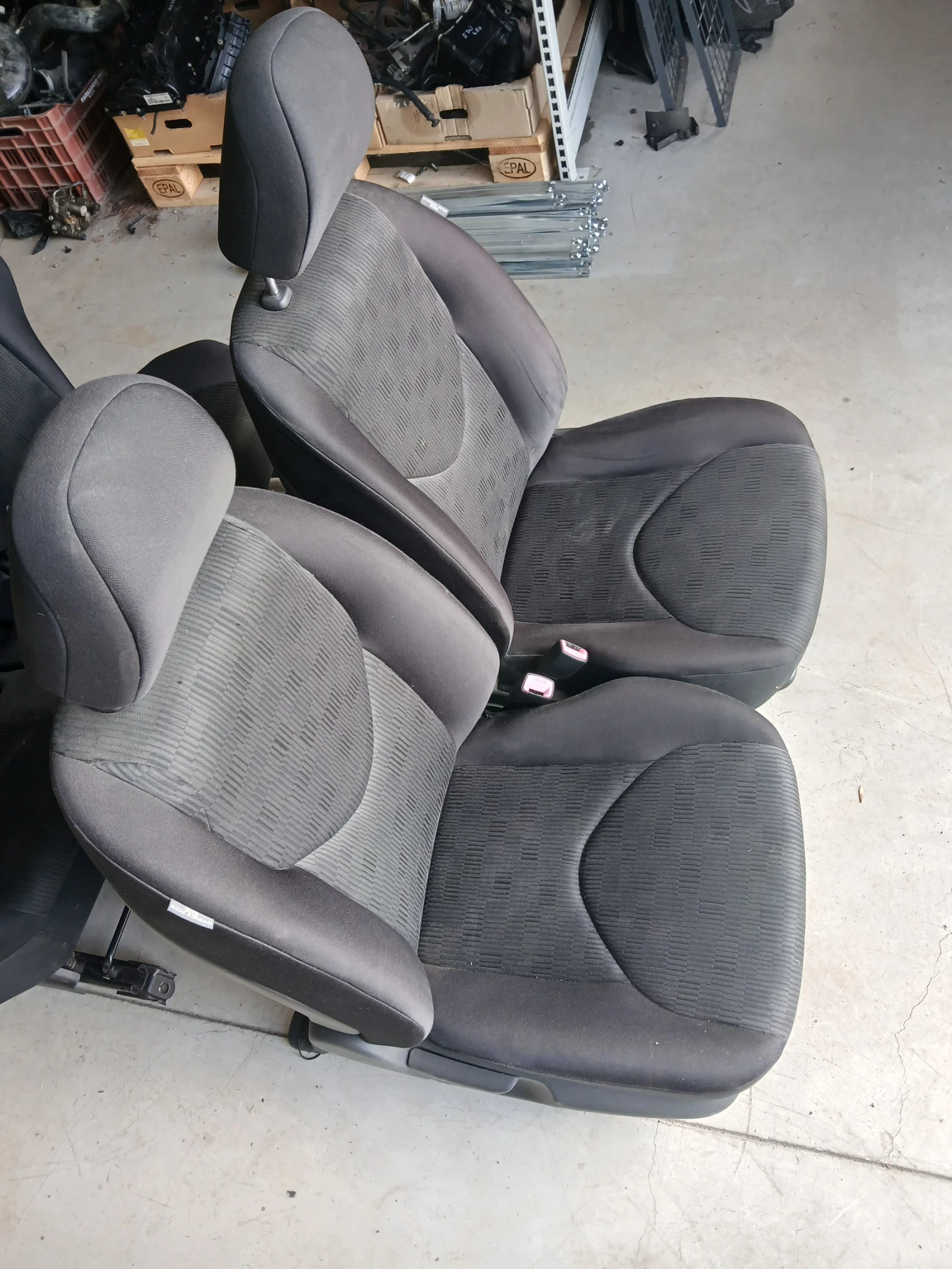 Салон Toyota Rav 4 2012г, снимка 2 - Части - 54778953