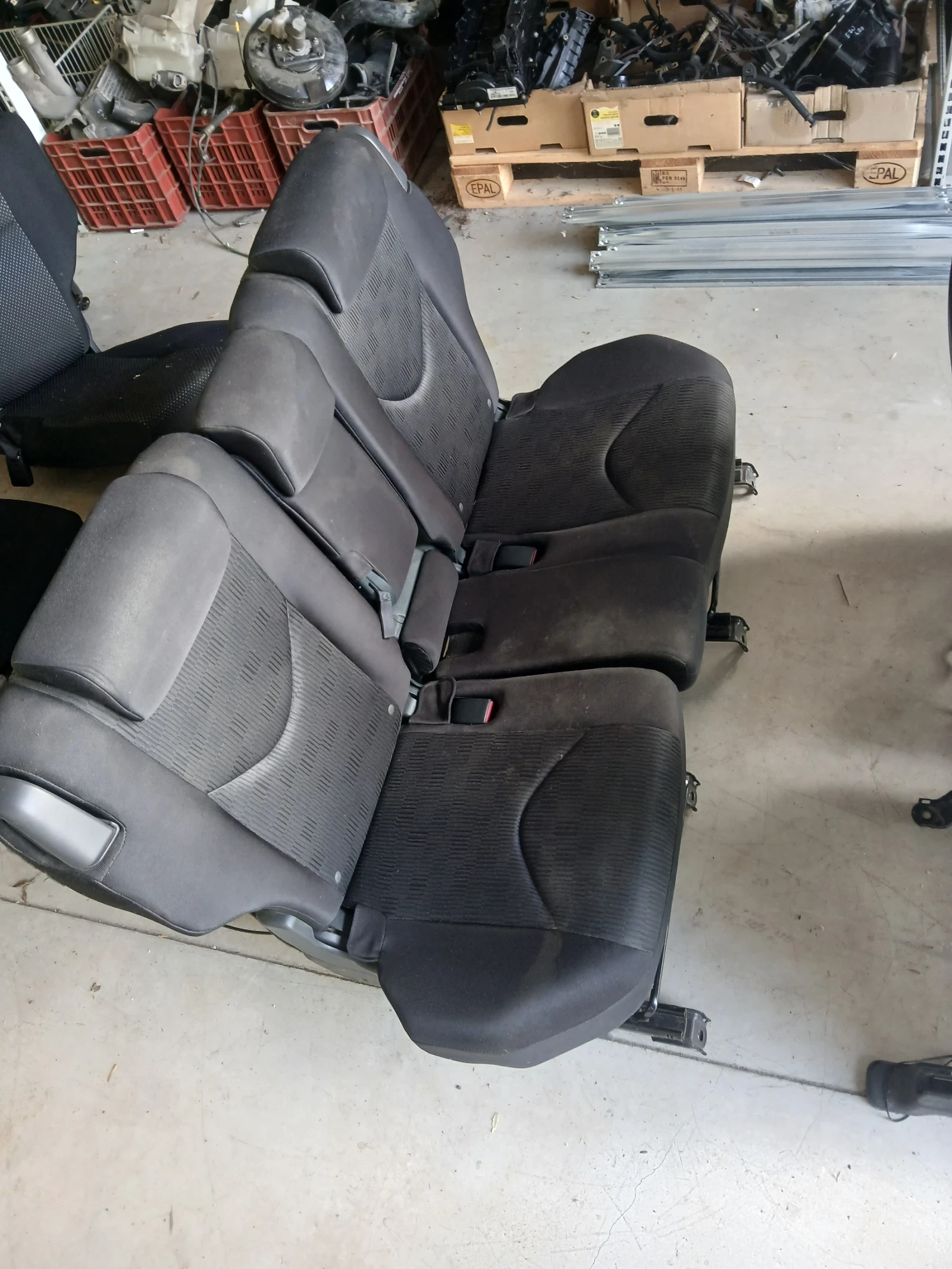 Салон Toyota Rav 4 2012г, снимка 3 - Части - 54778953