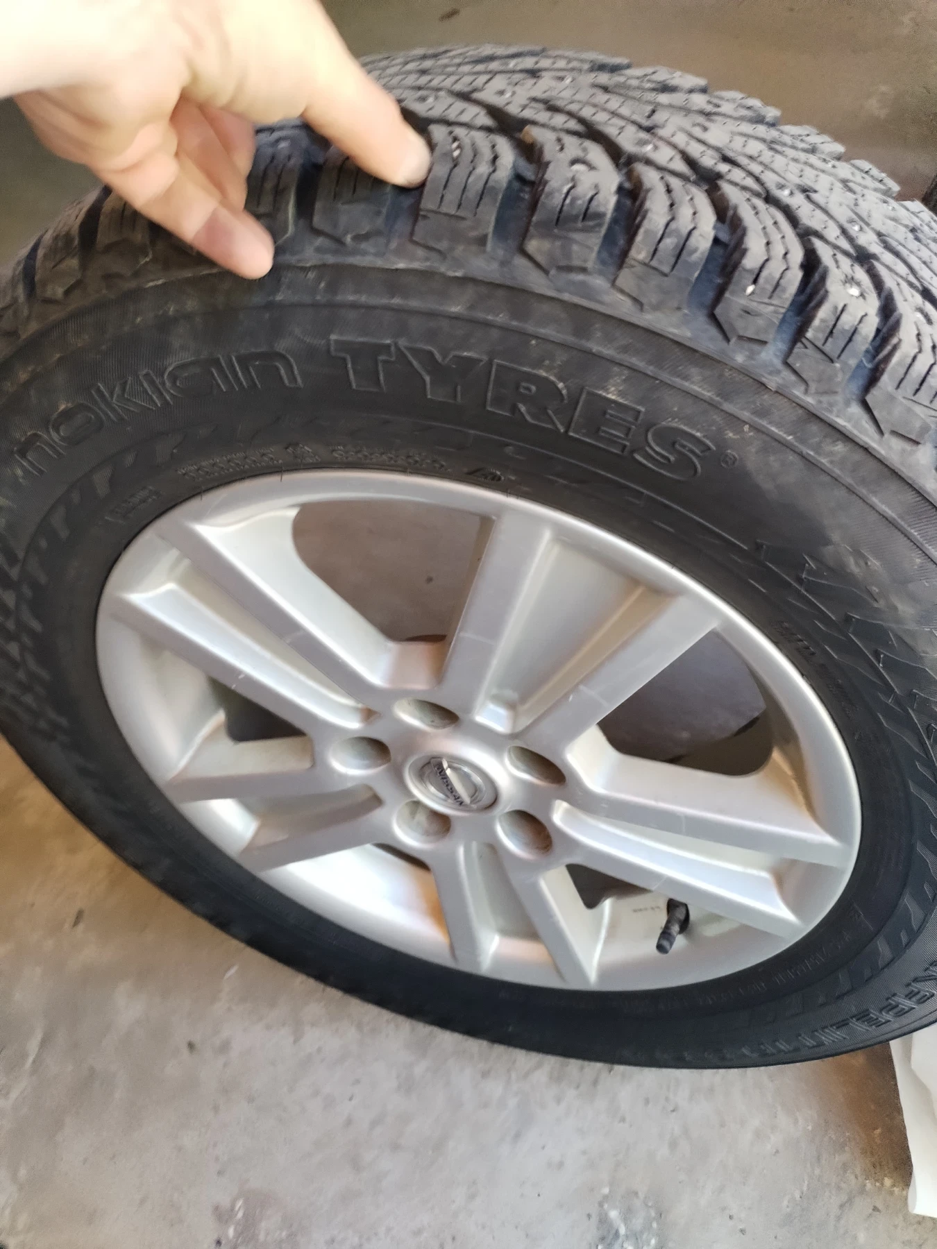 Гуми с джанти Nokian 195/65R16