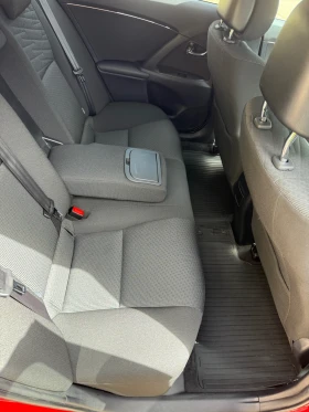 Toyota Avensis 2.2 D4D D-CAT, снимка 13