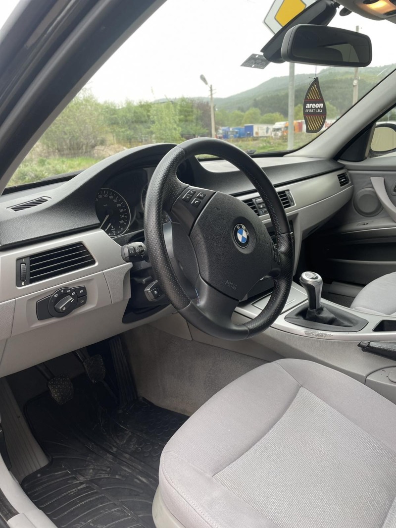 BMW 320, снимка 10 - Автомобили и джипове - 45529169