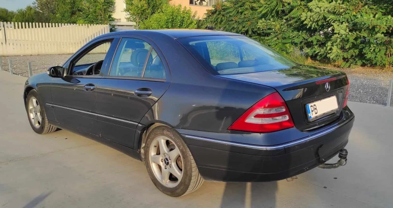 Mercedes-Benz C 180 2.0 Elegance, снимка 5 - Автомобили и джипове - 47182705