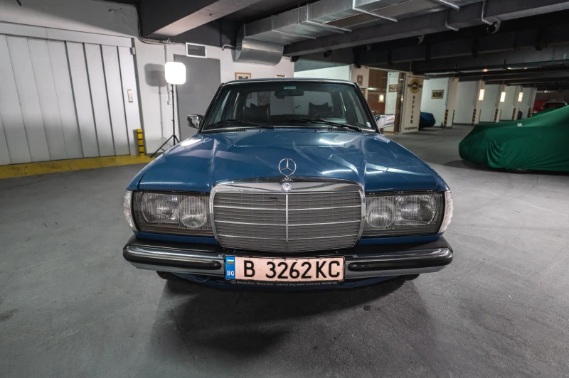 Mercedes-Benz 300 W123, снимка 1 - Автомобили и джипове - 48239520