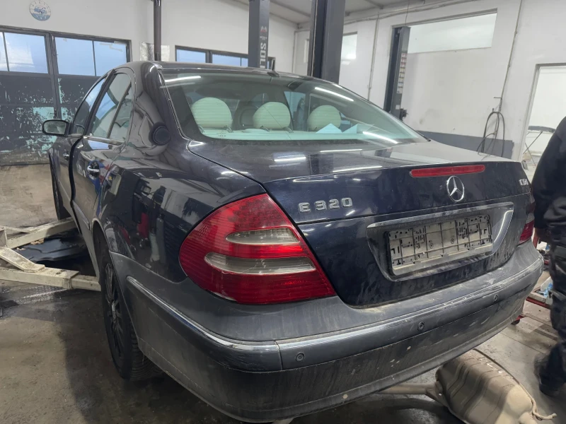 Mercedes-Benz E 320, снимка 4 - Автомобили и джипове - 48869068