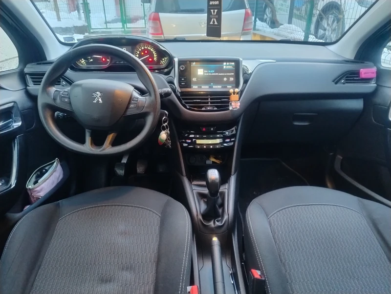 Peugeot 208, снимка 9 - Автомобили и джипове - 49292160