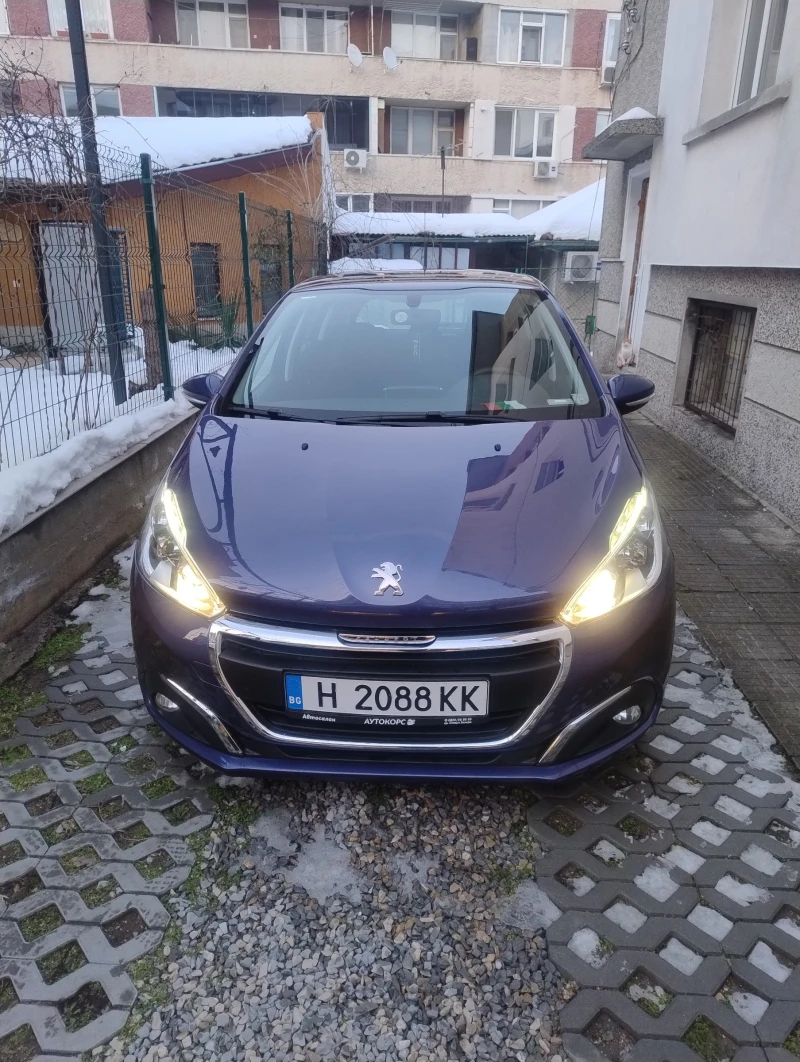 Peugeot 208, снимка 2 - Автомобили и джипове - 49292160