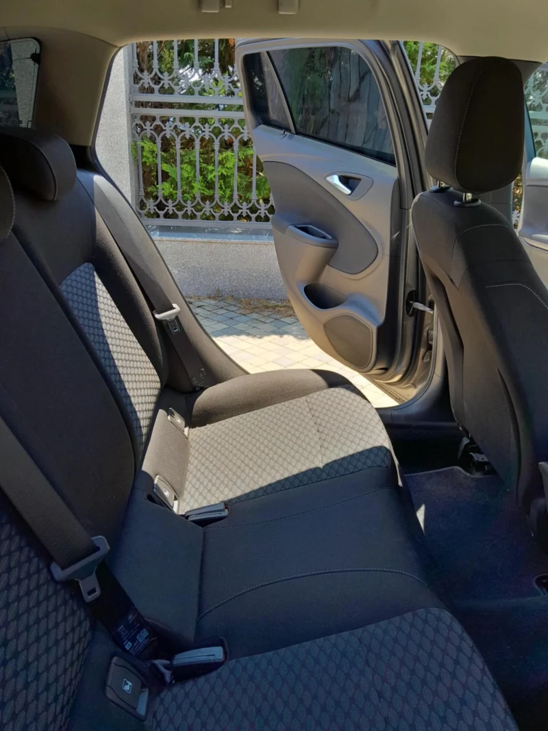 Opel Astra, снимка 5 - Автомобили и джипове - 52666611