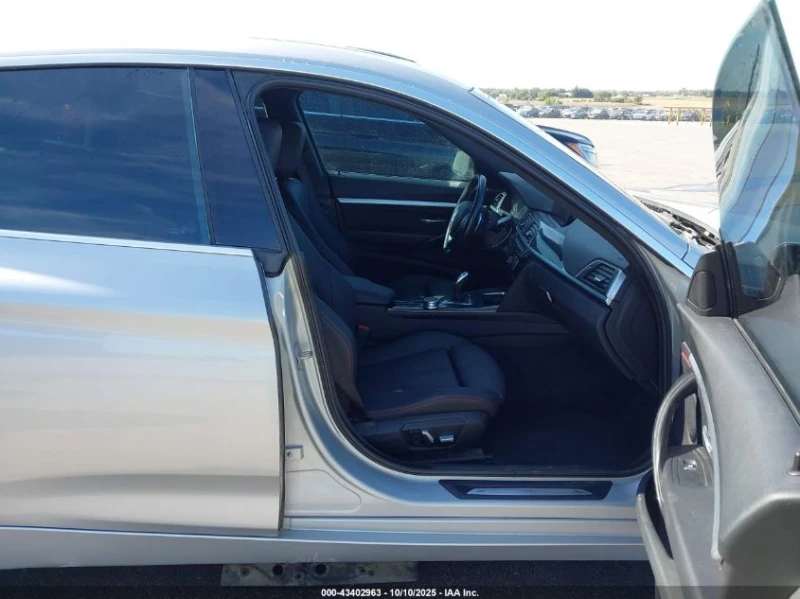 BMW 330 2.0L I-4 DI, DOHC, VVT, TURBO, 248HP All Wheel, снимка 12 - Автомобили и джипове - 52851331