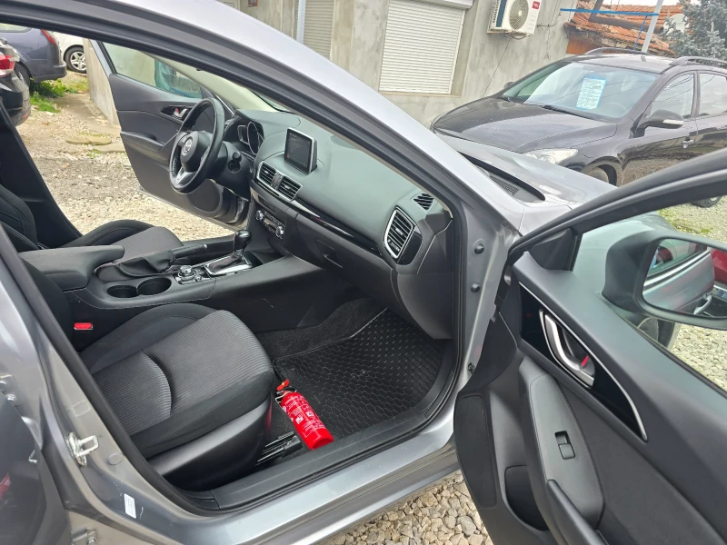 Mazda 3 2.2, снимка 8 - Автомобили и джипове - 52864688