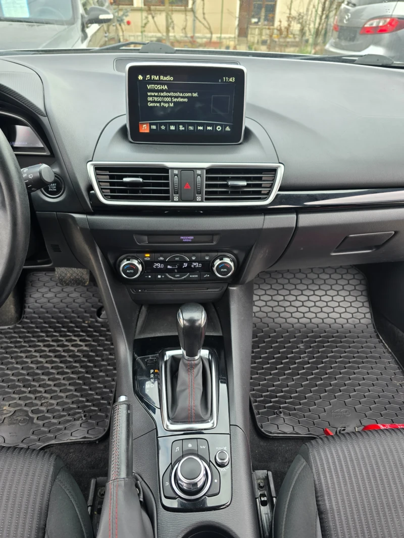 Mazda 3 2.2, снимка 10 - Автомобили и джипове - 52864688