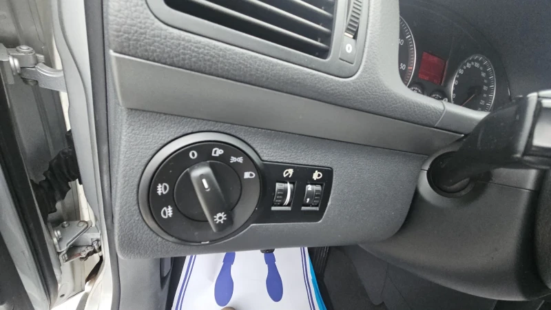 VW Touran 1.9TDI.101кс.6скорости.Отличен, снимка 14 - Автомобили и джипове - 53239742