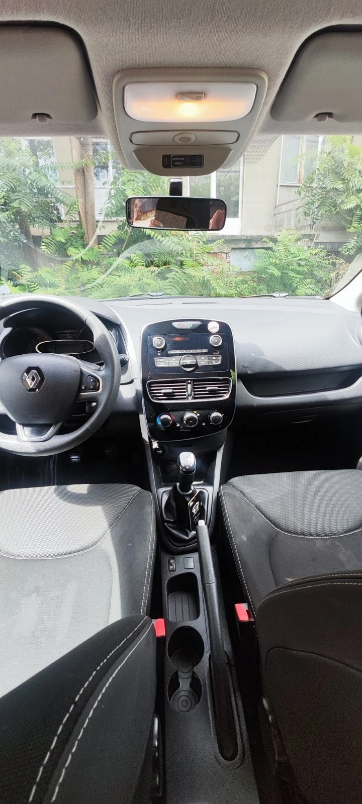 Renault Clio 1.5 DCI, снимка 7 - Автомобили и джипове - 47283040