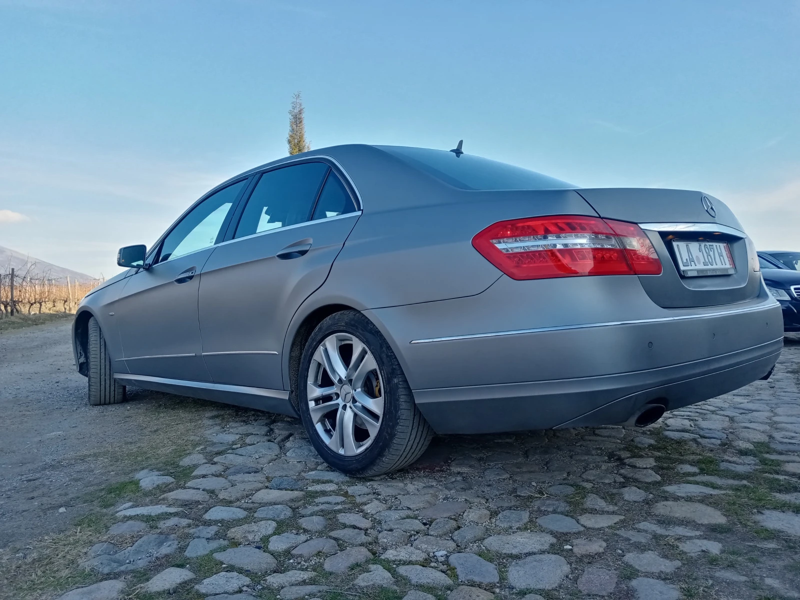 Mercedes-Benz E 350 Designo Grey matte - изображение 3