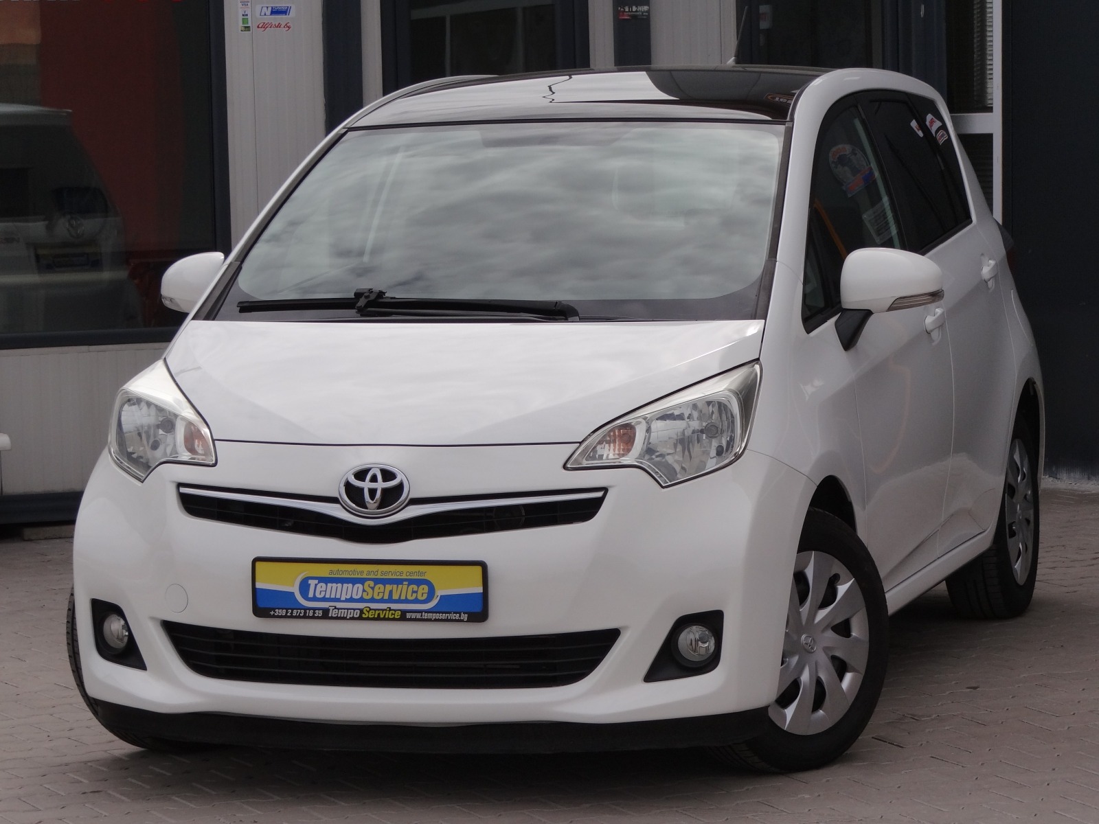 Toyota Verso S 1.3i-100k.c./Автоматик-cvt/Панорама/Камера/Euro-5B - изображение 1