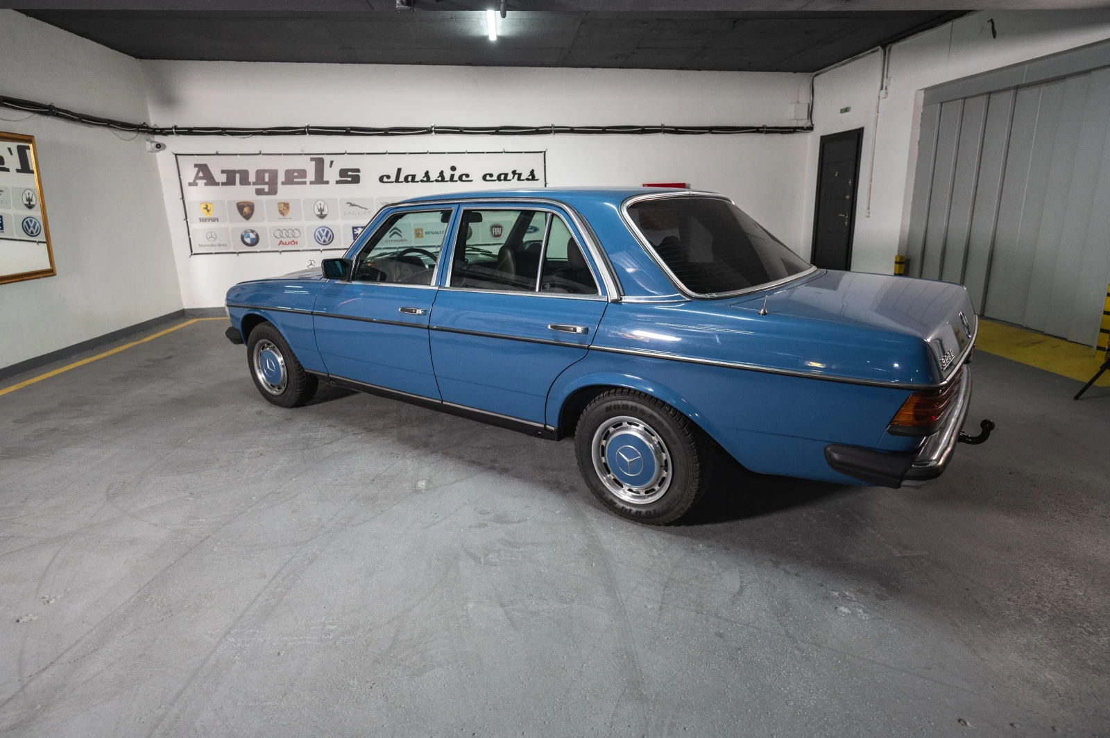 Mercedes-Benz 300 W123 - изображение 4