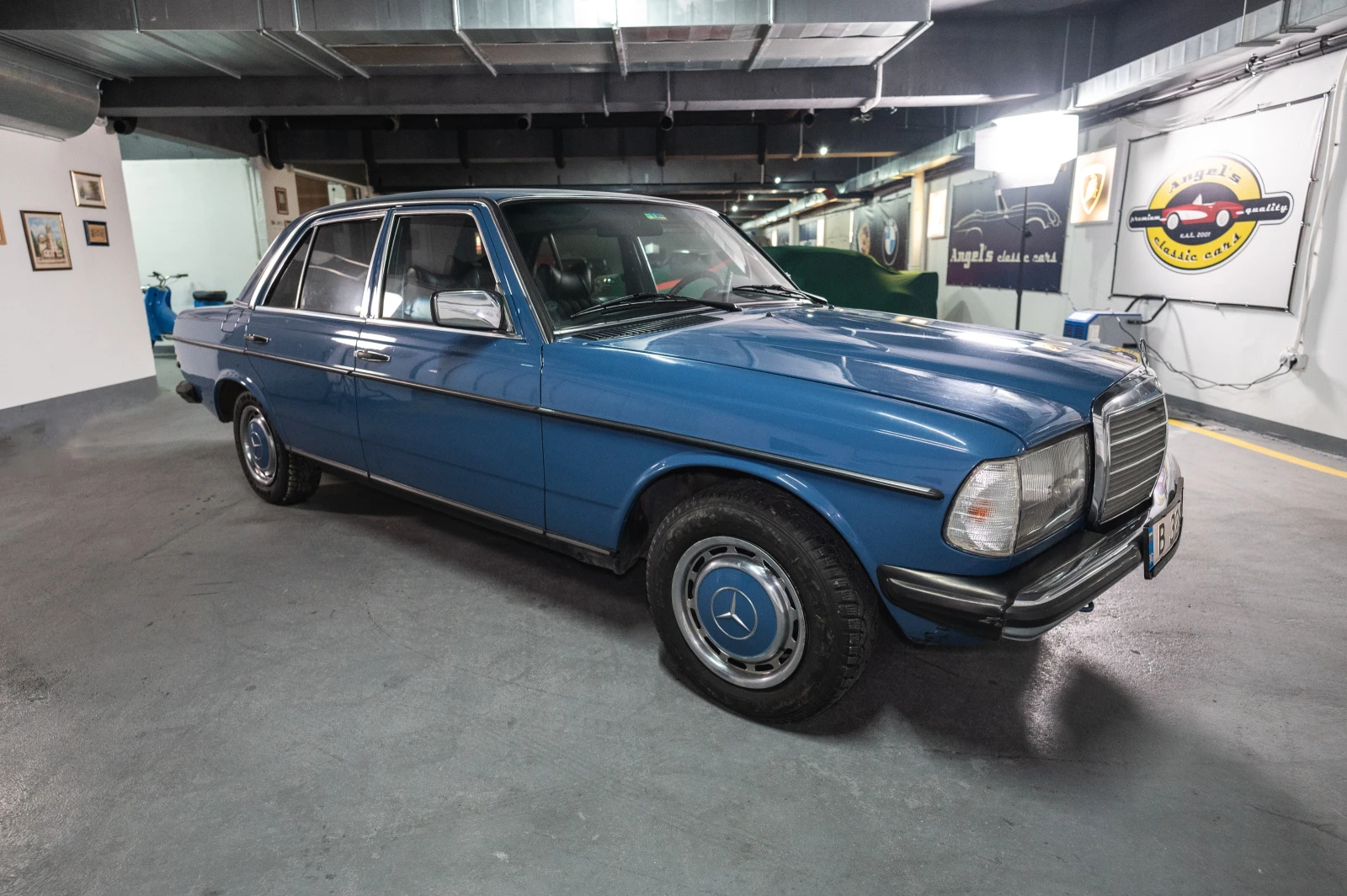 Mercedes-Benz 300 W123 - изображение 2