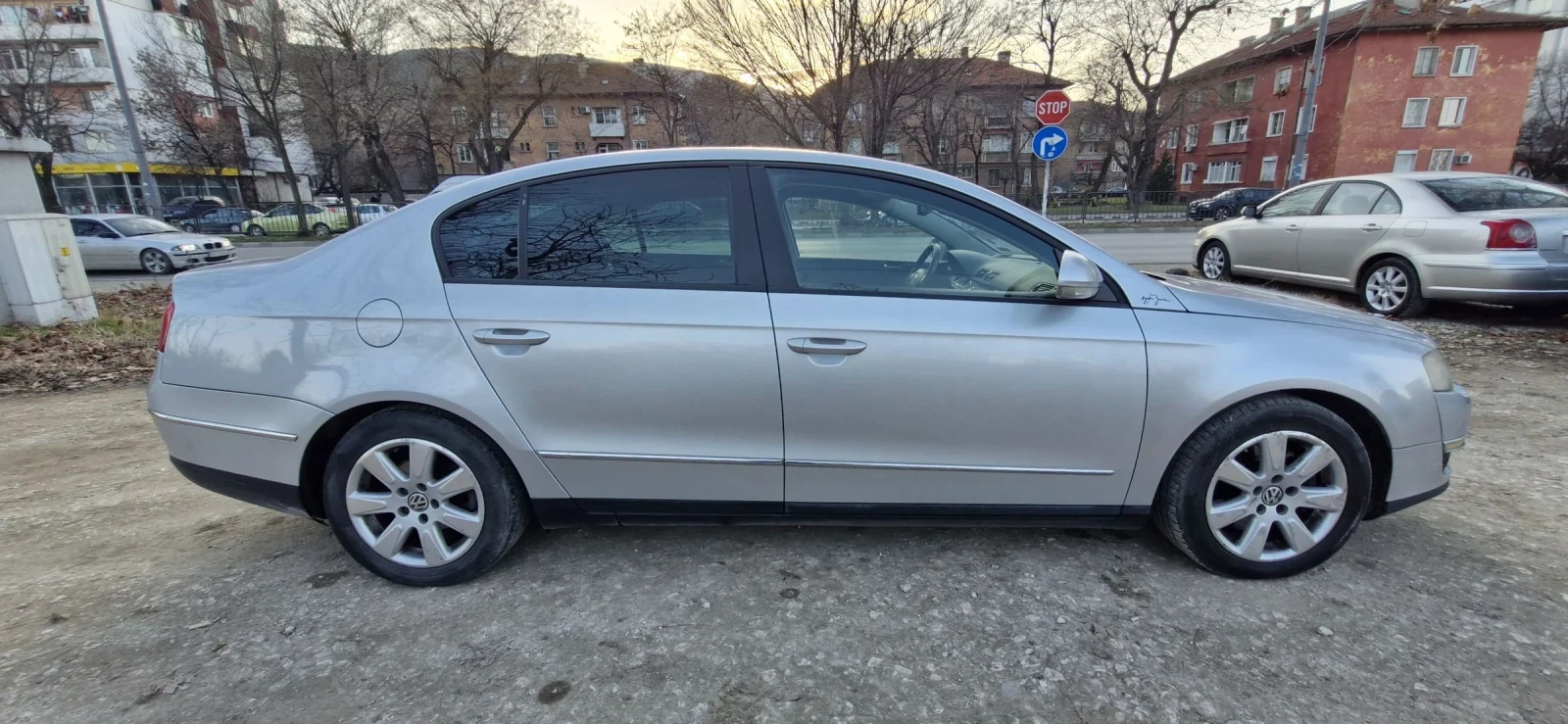 VW Passat 2.0 дизел 140к.с. климатроник, Под.седалки. - изображение 4
