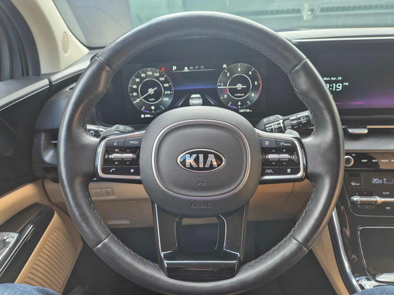 Kia Carnival 2.2 CRDI 8+ 1 ДДС - изображение 8