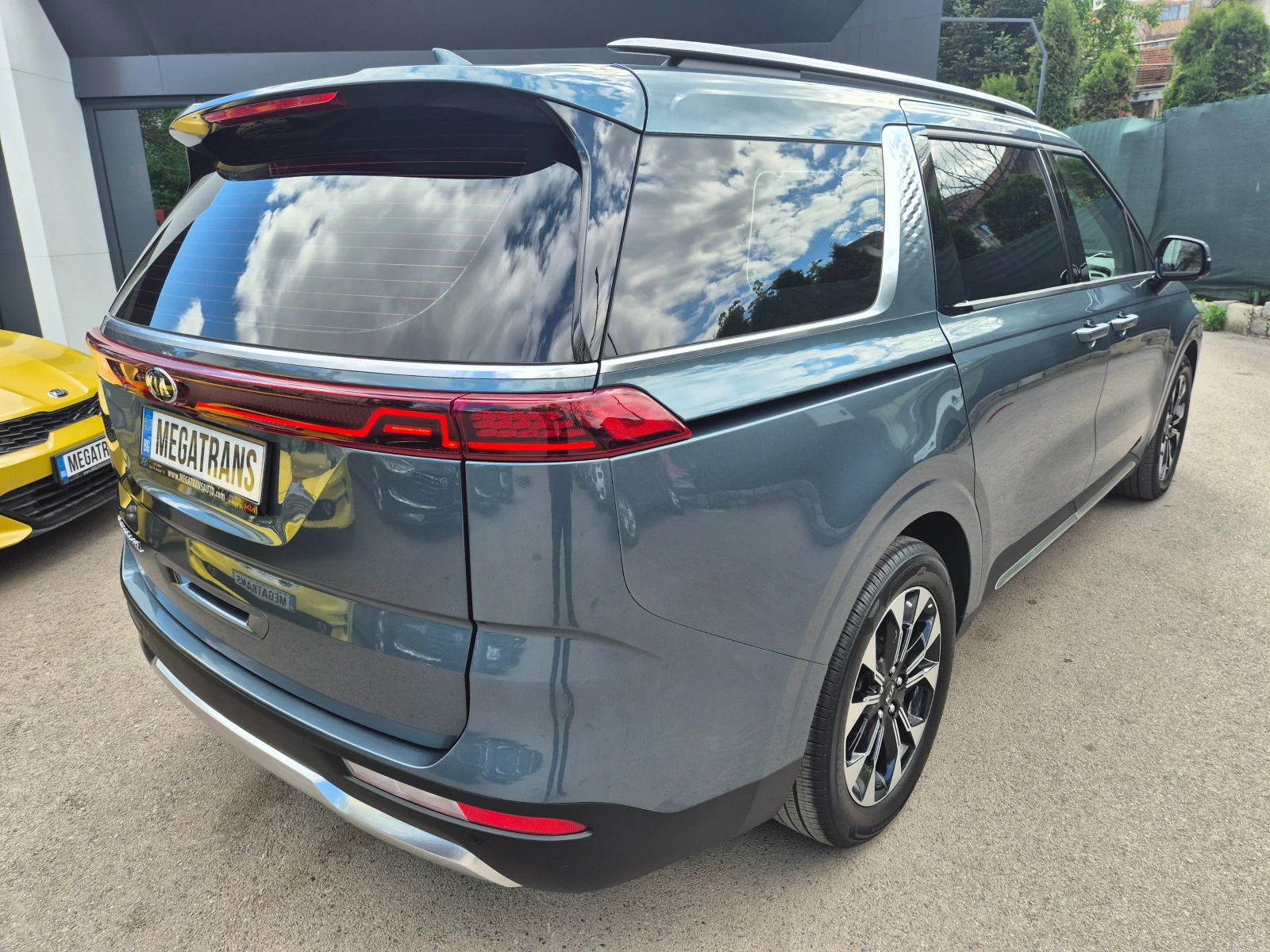 Kia Carnival 2.2 CRDI 8+ 1 ДДС - изображение 4