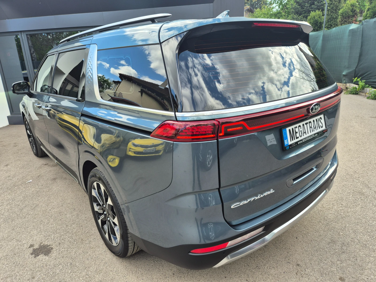 Kia Carnival 2.2 CRDI 8+ 1 ДДС - изображение 3