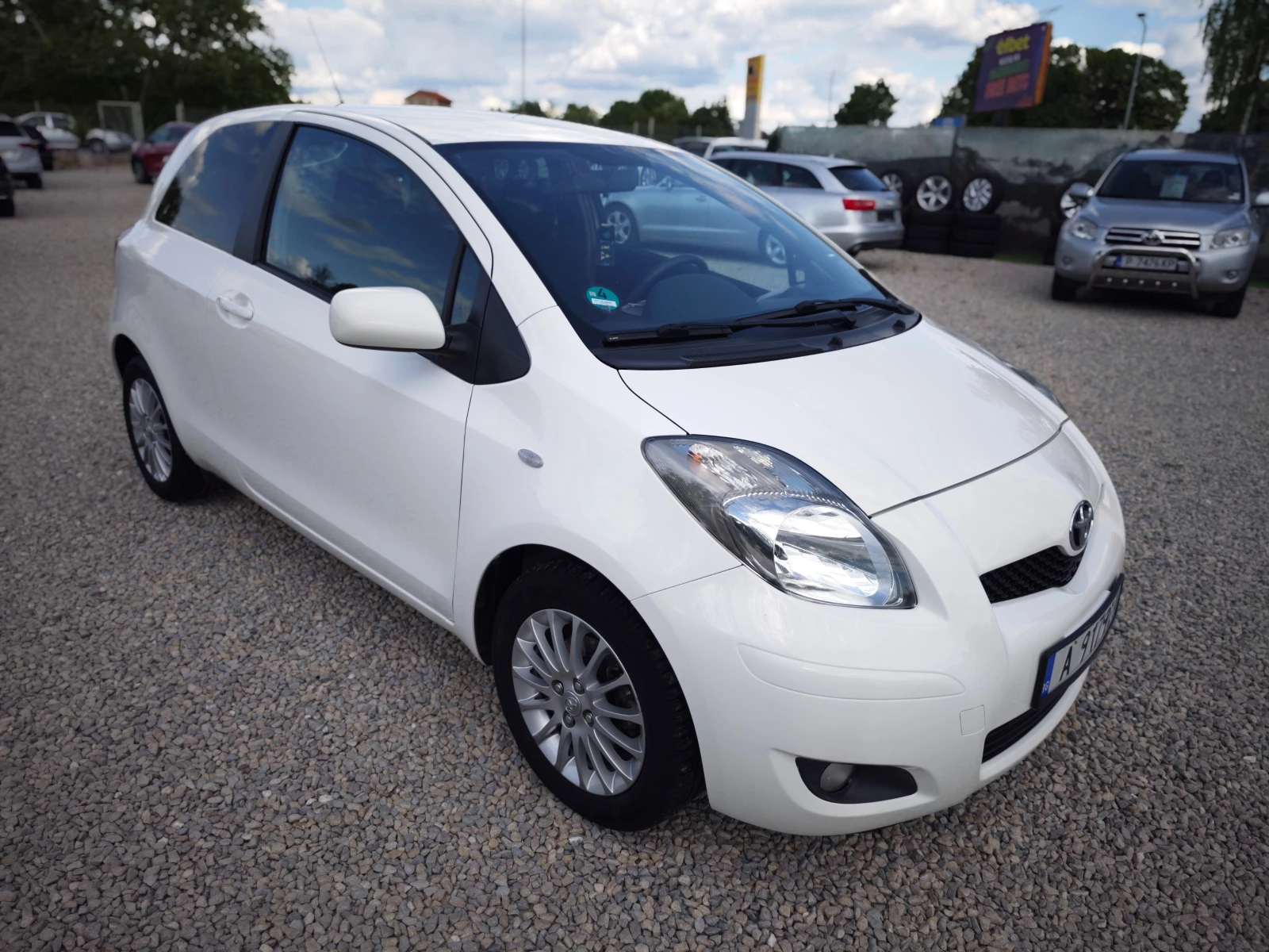Toyota Yaris 4-ри ЦИЛИНДРОВ ДВИГАТЕЛ С ВЕРИГА/ВСИЧКО ПЛАТЕНО - изображение 7