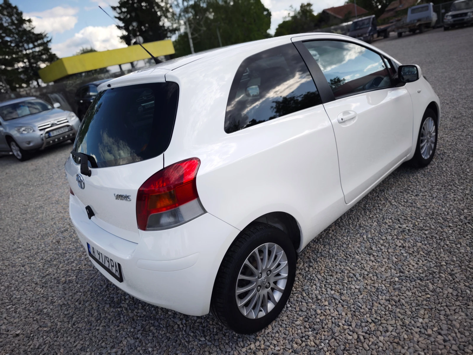 Toyota Yaris 4-ри ЦИЛИНДРОВ ДВИГАТЕЛ С ВЕРИГА/ВСИЧКО ПЛАТЕНО - изображение 10