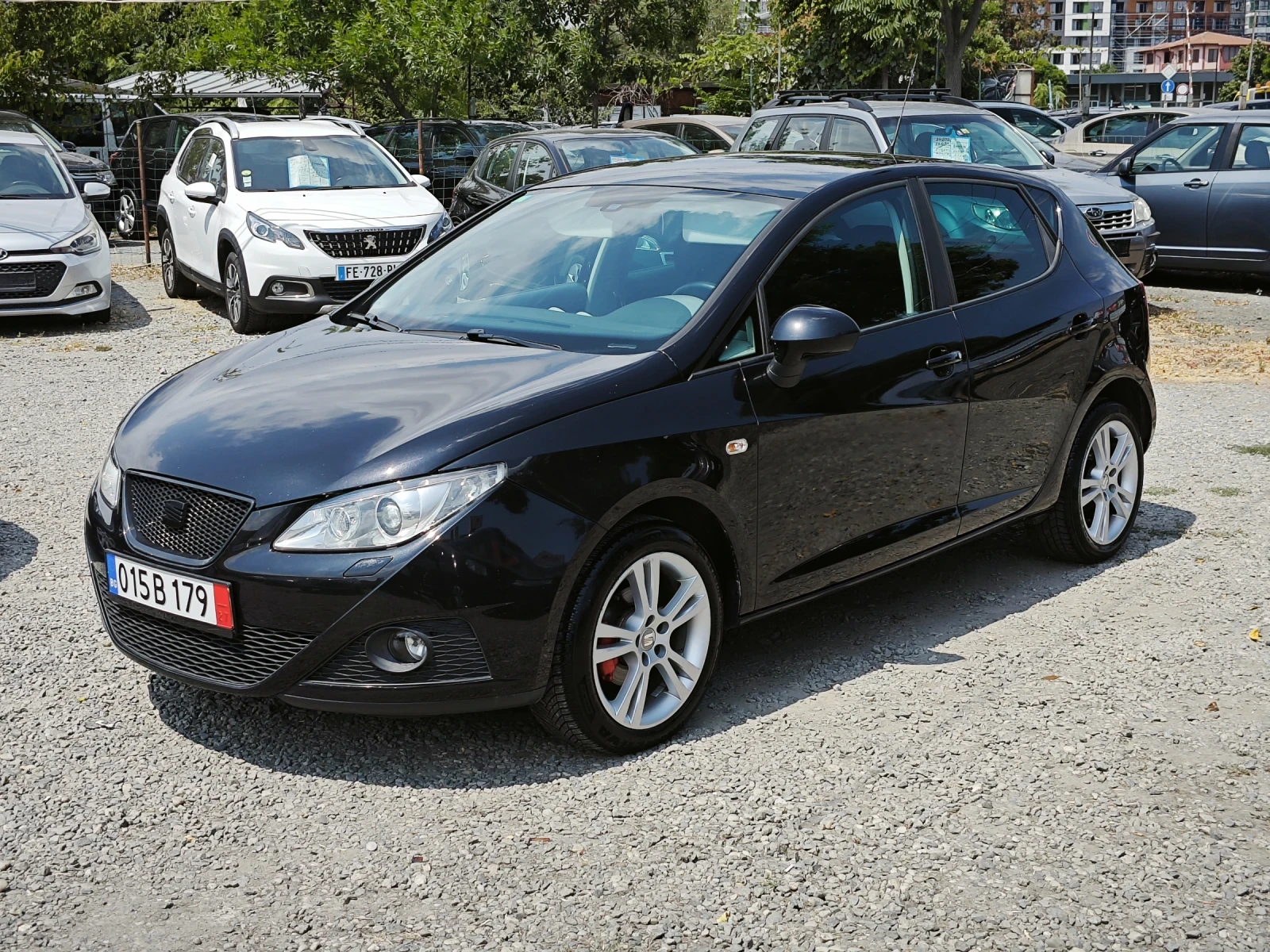 Seat Ibiza 1.6-105-Automat - изображение 2