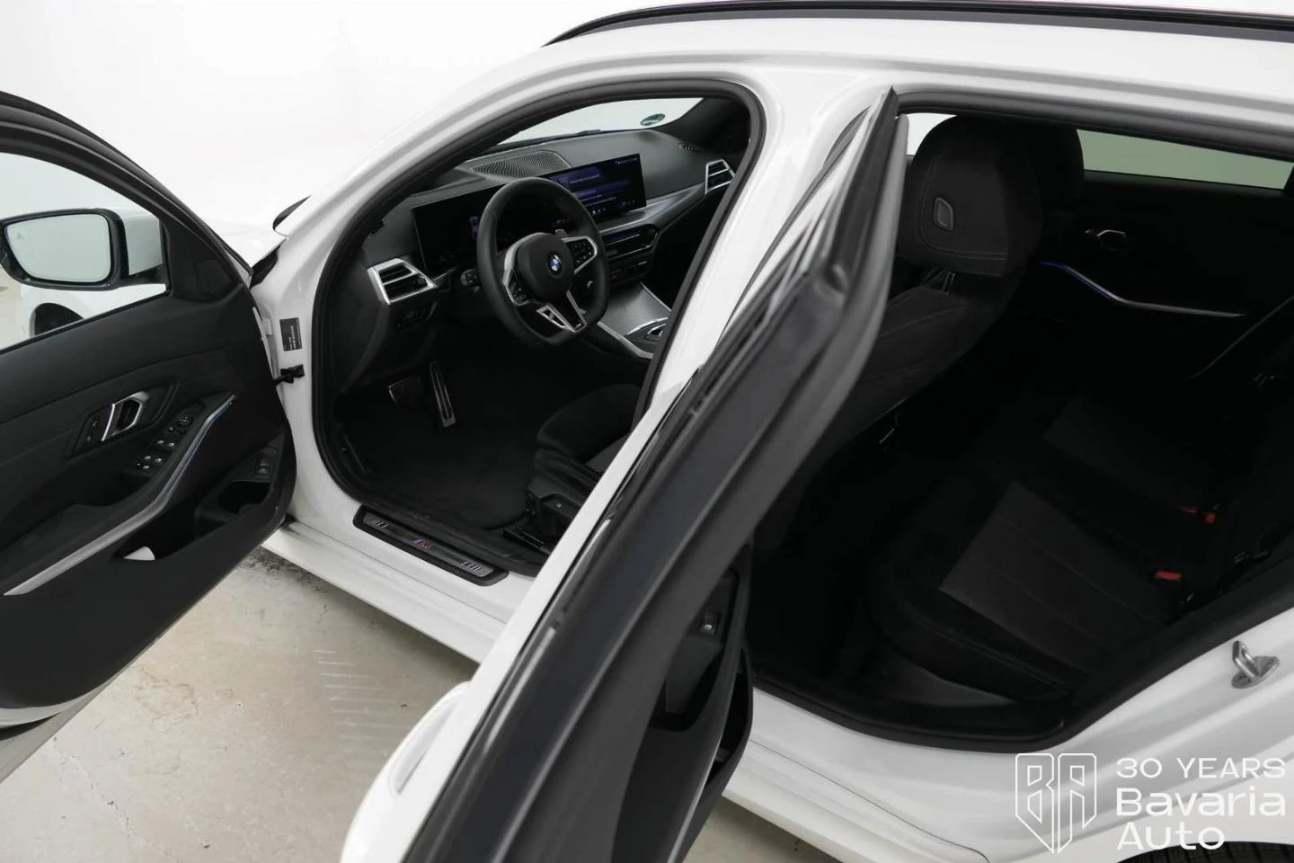 BMW 320 i Touring Sportautomatic M Sport Paket - изображение 5