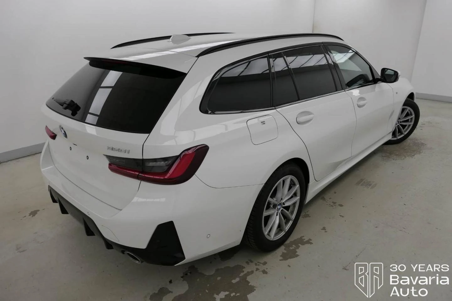 BMW 320 i Touring Sportautomatic M Sport Paket - изображение 3