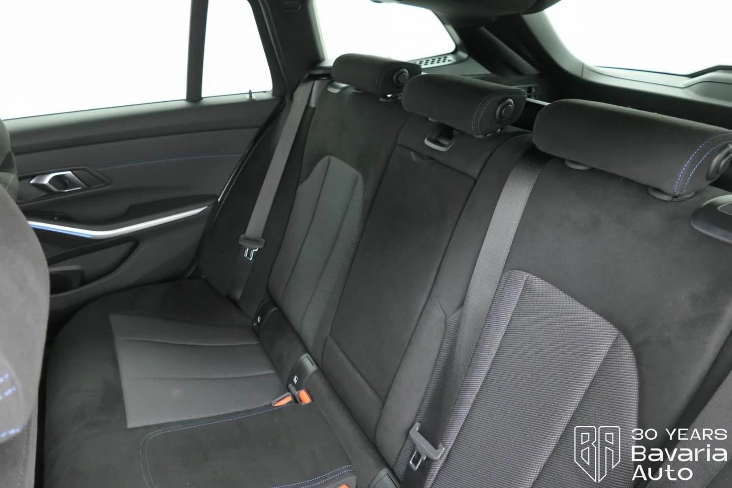 BMW 320 i Touring Sportautomatic M Sport Paket - изображение 8