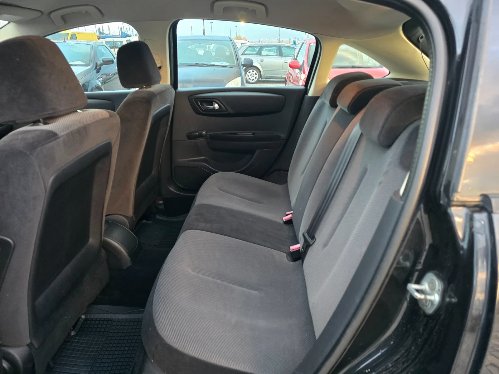 Citroen C4 1.4i  88  4 102142 .    | Mobile.bg   16