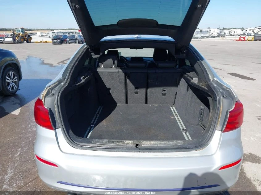 BMW 330 2.0L I-4 DI, DOHC, VVT, TURBO, 248HP All Wheel | Mobile.bg � ����������� 9