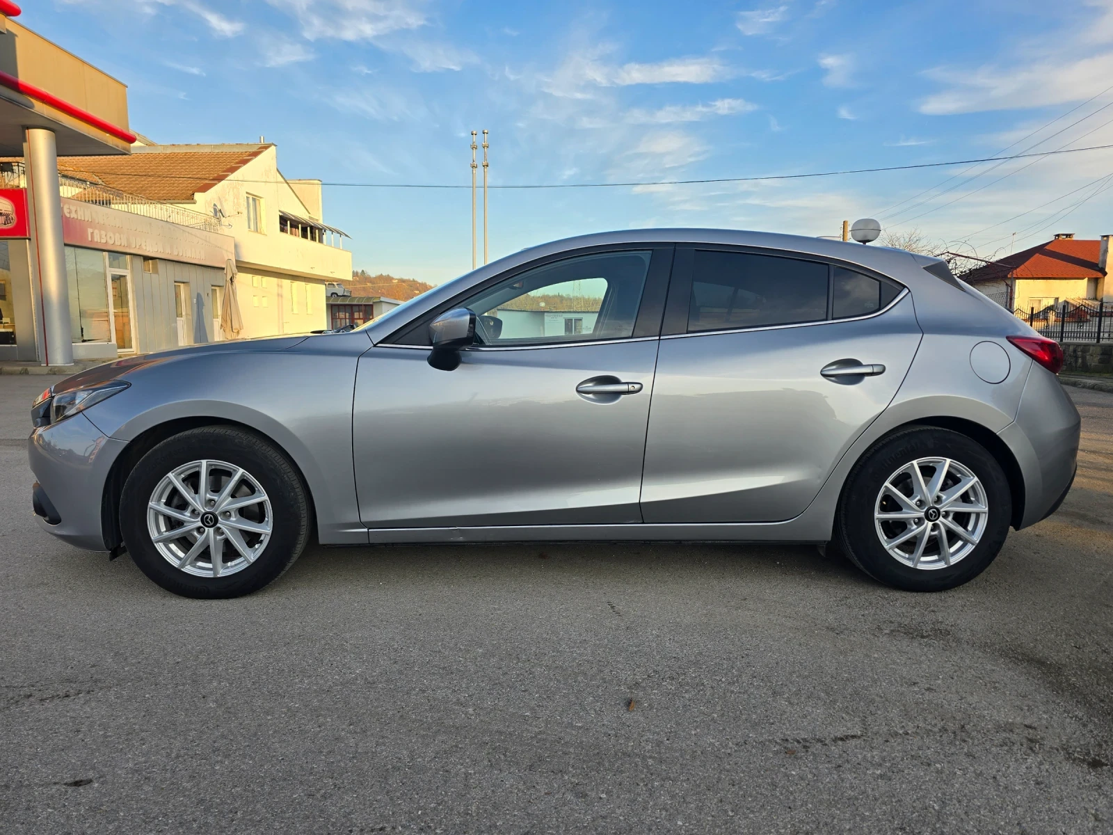 Mazda 3 2.2 | Mobile.bg � ����������� 2