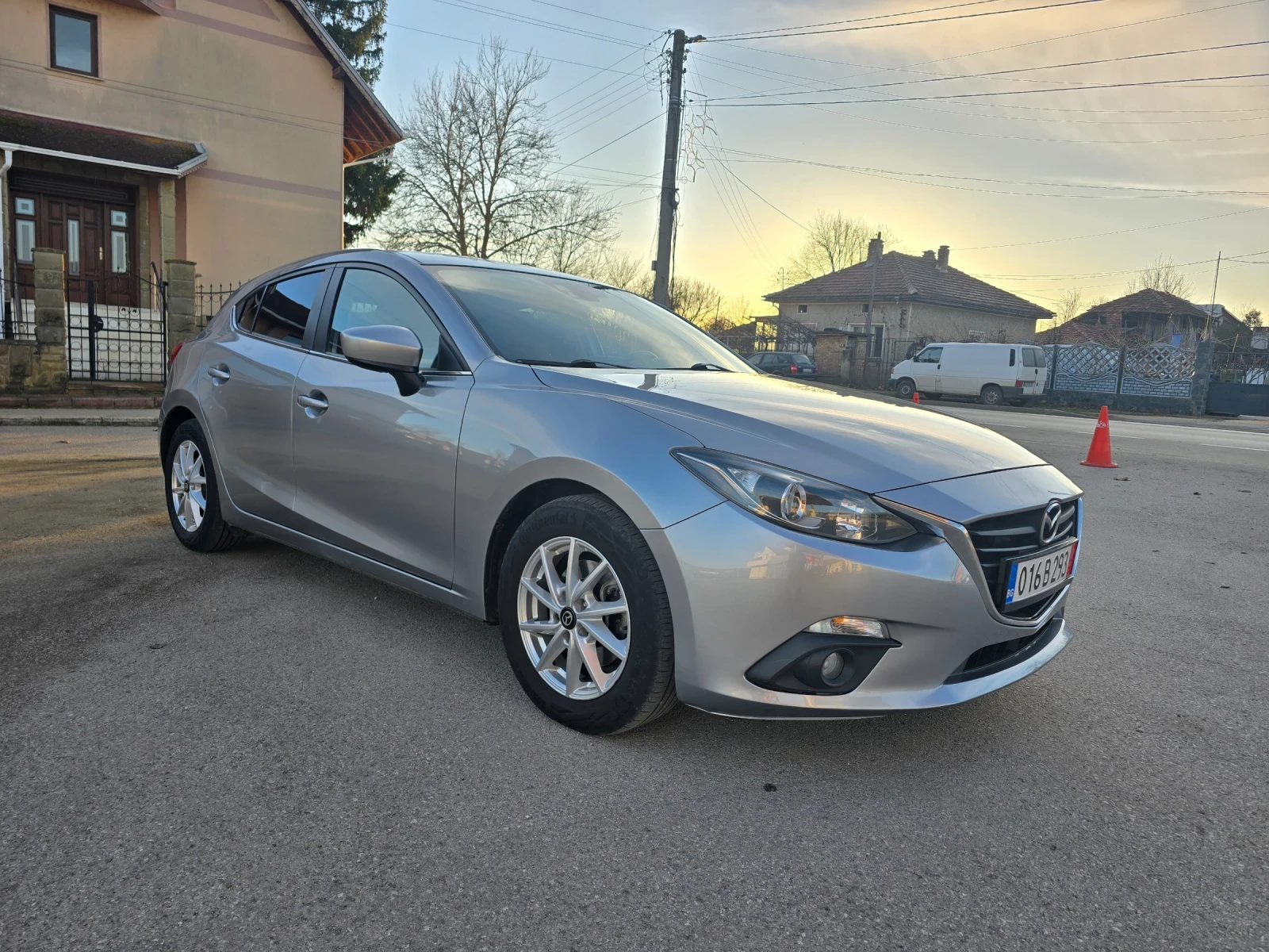Mazda 3 2.2 | Mobile.bg � ����������� 5