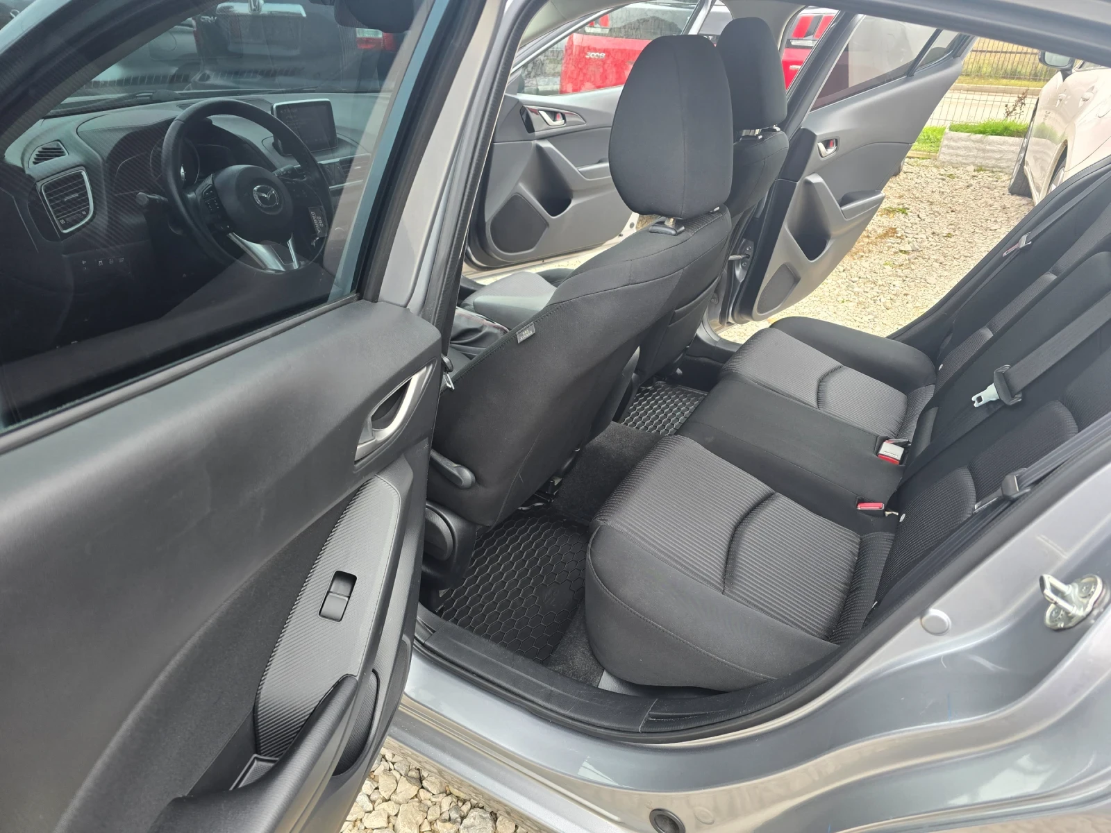 Mazda 3 2.2 | Mobile.bg � ����������� 7