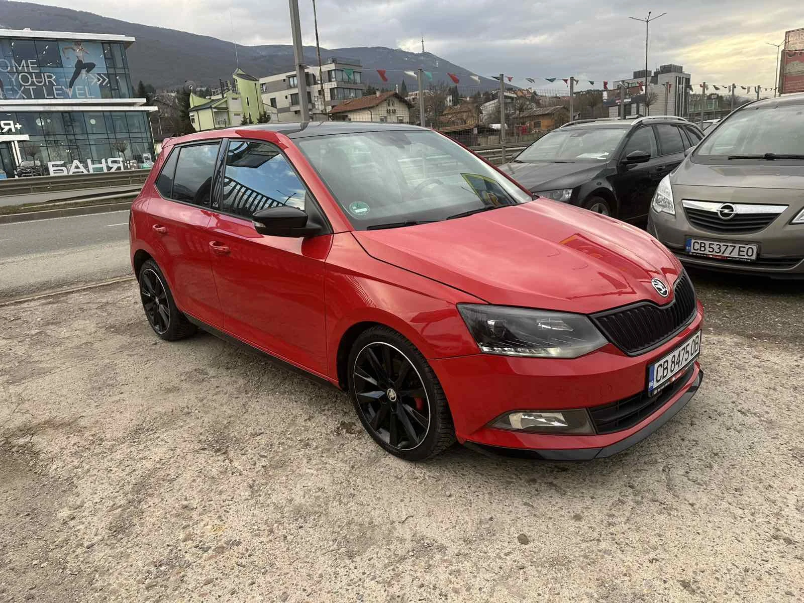 Skoda Fabia 1.2TSI Monte Carlo Distronic DSG 4-цилиндъра - изображение 2